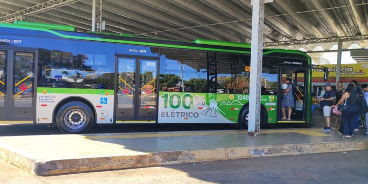 Piracicabana inicia testes de ônibus elétricos em Sobradinho e Planaltina