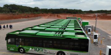 Nova garagem da Piracicabana é um dos maiores centros de carregamento de elétricos da América Latina